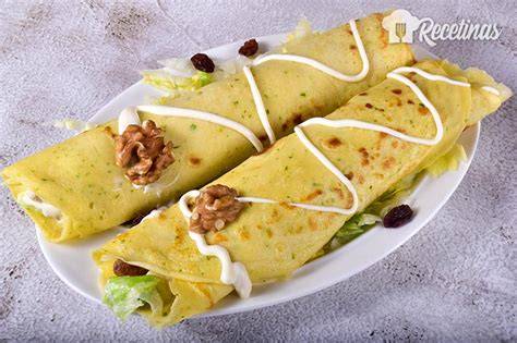 Ingredientes para el relleno de crepes: pollo, lechuga, nueces