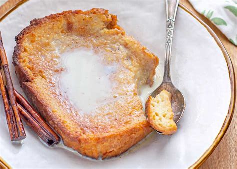 Torrijas con leche condensada servidas