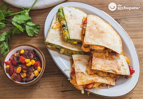 Quesadillas de pavo y aguacate sin queso