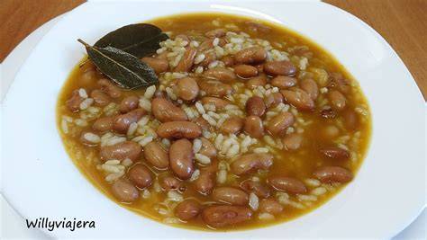 Ingredientes para judías pintas con arroz