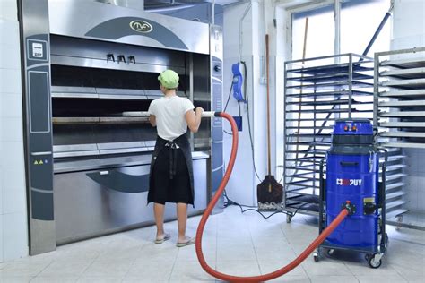 Aspirador industrial para limpieza de hornos