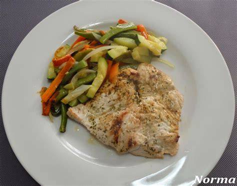 Pechuga de pavo a la plancha con verduras