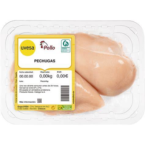 Pechuga de pollo en paquete de papel de aluminio para papillote