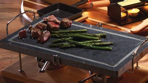 Diferentes tamaños de piedras para asar carne