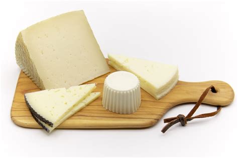 Diferencias visuales entre queso fresco y queso madurado