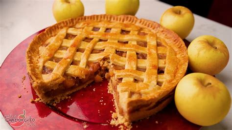 pay de manzana dorado con glaseado y almendras