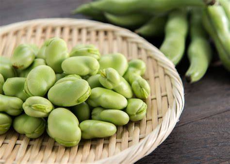 Habas frescas con su característico color y textura
