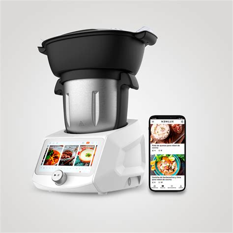 Robot de cocina preparando carrilleras