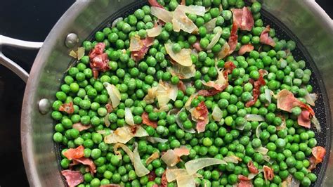Guisantes con jamón españoles
