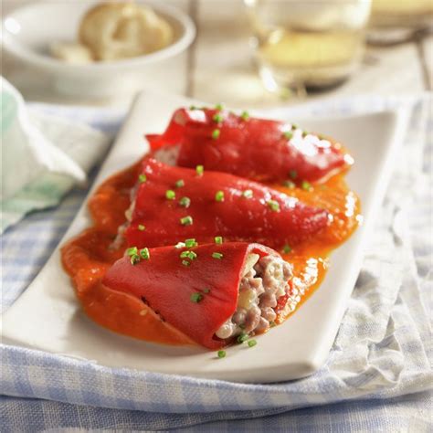 Pimientos del piquillo rellenos de carne