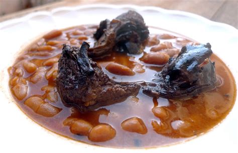 Ingredientes para alubias con liebre