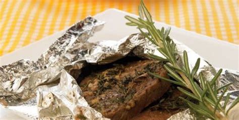 Carne reposando envuelta en papel aluminio