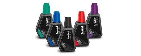 Proceso de aplicación de tinta en un sello Trodat