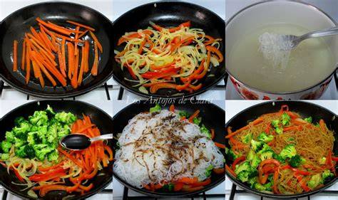 Proceso de salteado de verduras para fideos