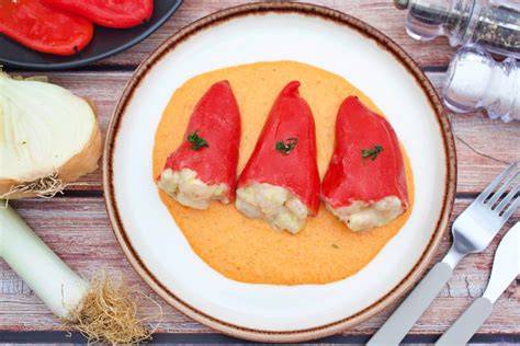 Variedad de pimientos rellenos