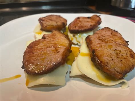 Empanadillas de cinta de lomo con jamón ibérico