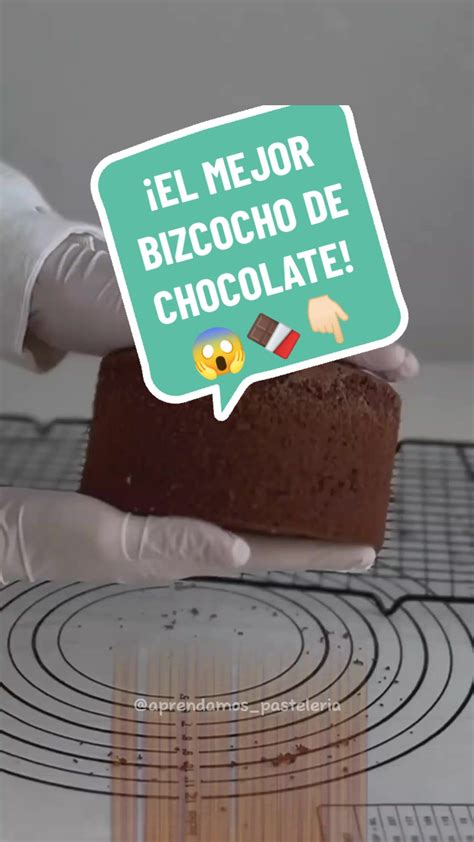 Infografía con trucos para comprobar si el bizcocho está listo