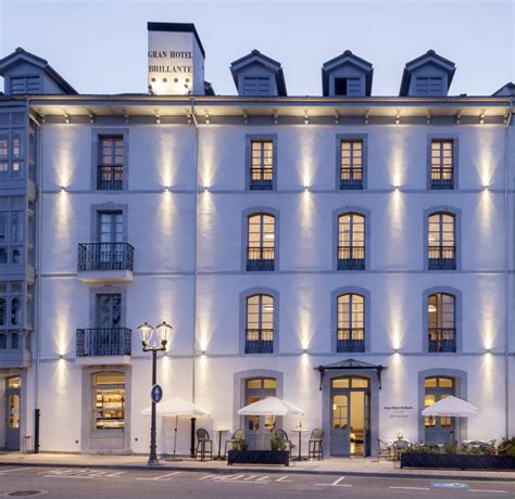 Fachada del Gran Hotel Tito en Tostado