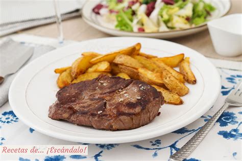 Plato de entrecot con guarnición