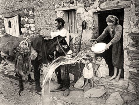 Fotografía histórica de campesinos españoles