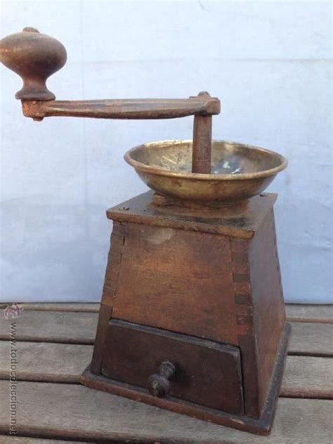 Molinos antiguos para cacao