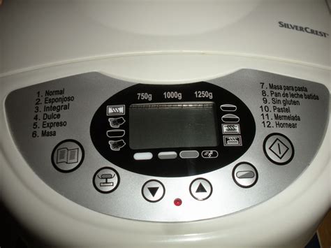 Panel de control y pantalla LCD de la panificadora