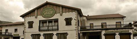 Fachada de la Panificadora Baztanesa en Elizondo
