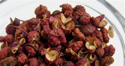 Pimienta de Sichuan en su estado natural