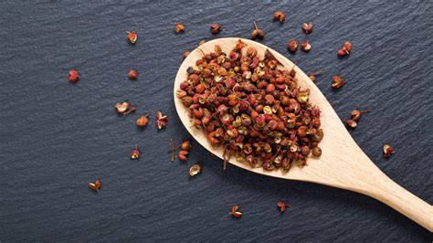 Especias chinas incluyendo la Pimienta de Sichuan