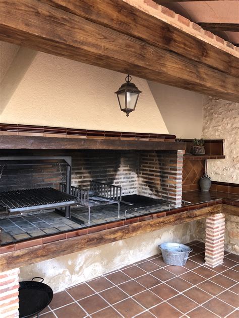 Diseño de chimenea para barbacoa de obra