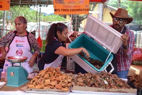 Ilustración de la evolución de la Feria del Chicharrón en Mixco