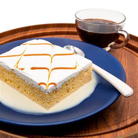 Torta de gazpacho artesanal recién horneada