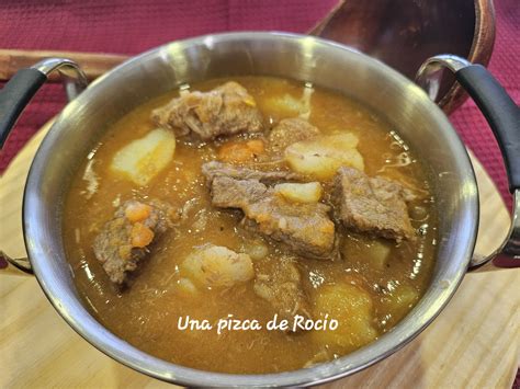 Imagen de ternera dorándose en una cazuela
