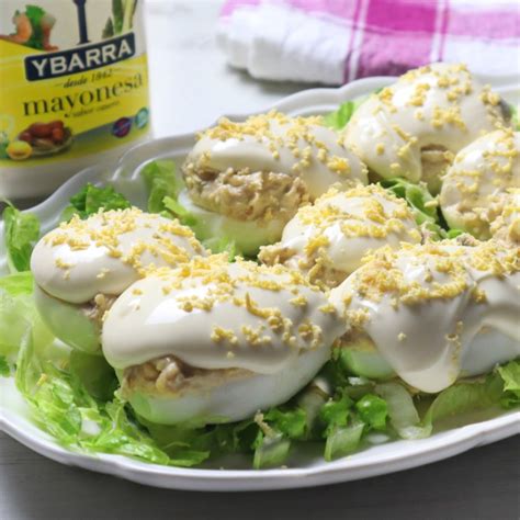 Huevos rellenos gratinados con mayonesa