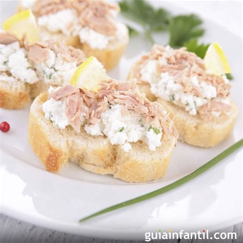 Ingredientes para canapé de atún y melocotón