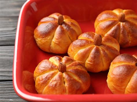 Bollitos de calabaza formados antes de hornear