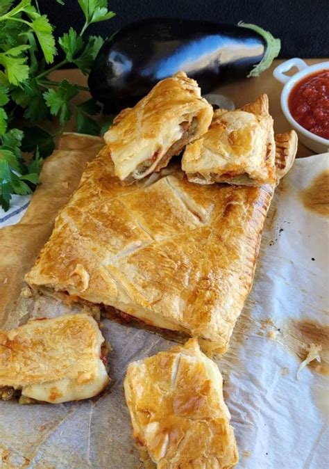 Ingredientes para empanada de berenjena y queso