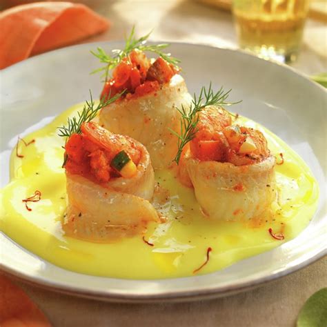 Foto de rollitos de lenguado rellenos de cangrejo y cuatro quesos al cava