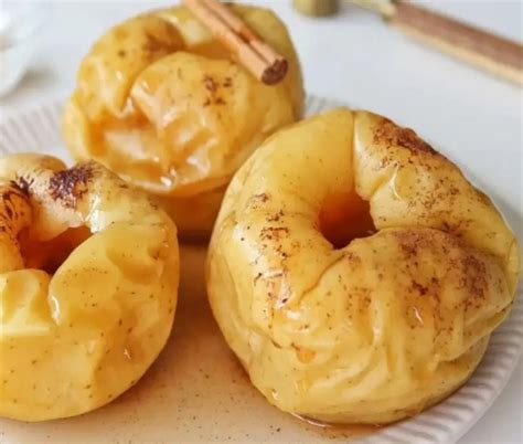 Manzanas asadas con canela al microondas