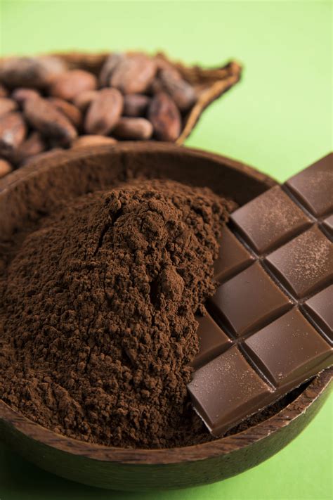 Flavonoides en el chocolate oscuro y su efecto en la salud cardiovascular