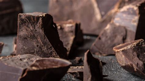 Efectos del chocolate negro en la memoria y el estado de ánimo