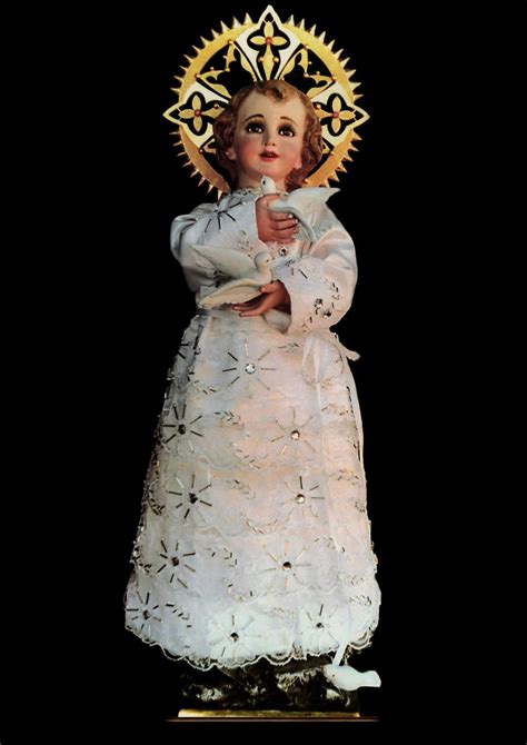 Imagen del Niño de las Palomitas con dos palomas