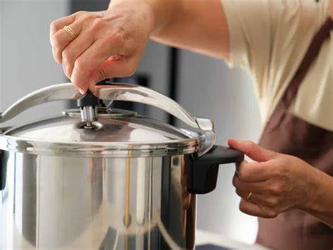 Olla exprés cocinando