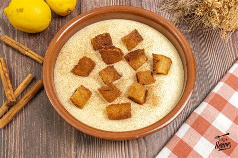 Gachas dulces andaluzas con pan frito y canela