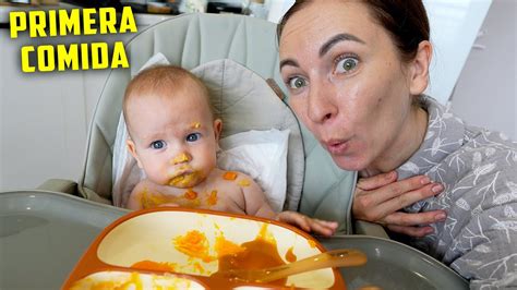 Bebé probando comida casera