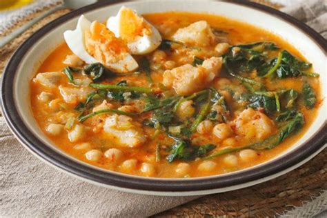 Plato de potaje de vigilia