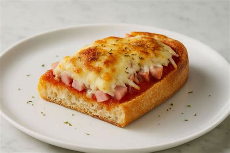 Panini casero recién horneado con queso fundido