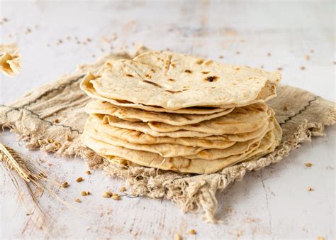Tortillas de trigo calentándose en una sartén