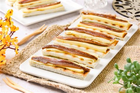 Tostas de anchoas con mantequilla