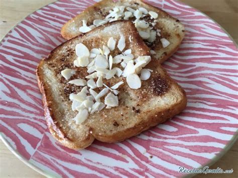 Tostadas con mantequilla y canela